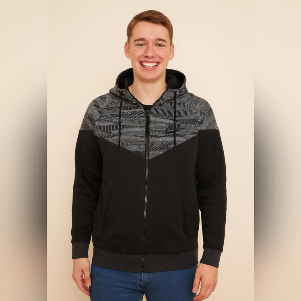 Nike Men's Black and Gray Patterned Zip-Up Sweater